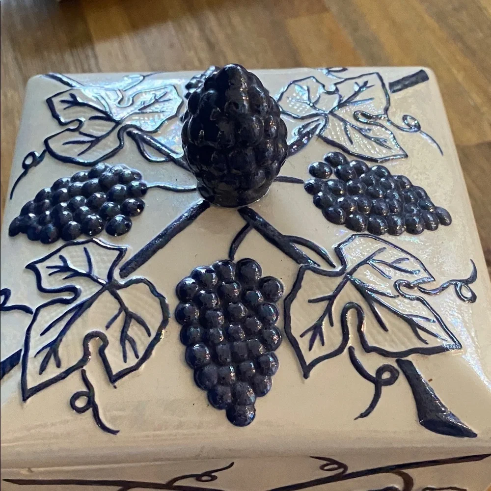 White Ceramic Trinket Decorative Box with Blue Grape Design. 2 Piece with Cover.